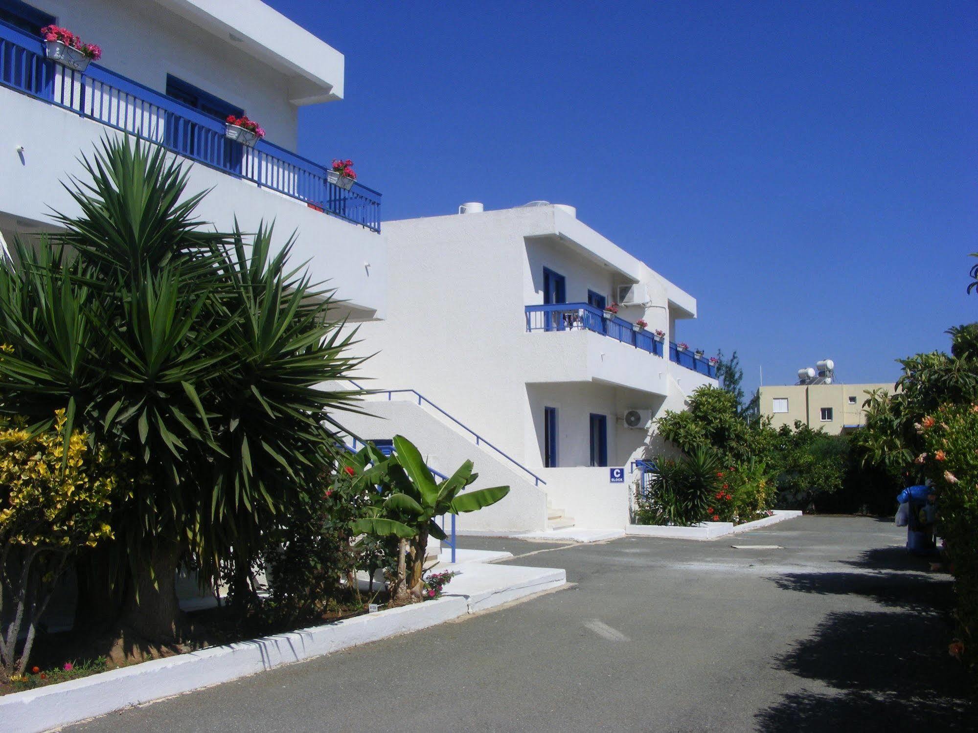 Flokkas Hotel Apartments Protaras Exteriör bild